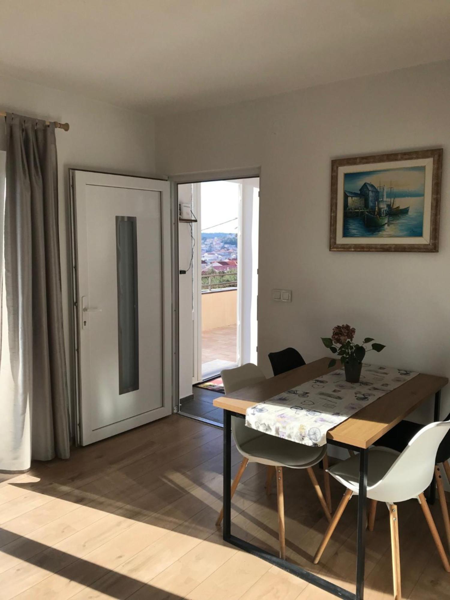 Apartments Jelka Banjol Екстер'єр фото