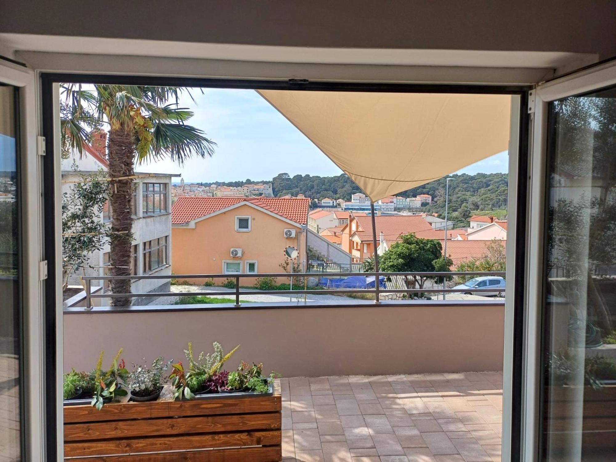 Apartments Jelka Banjol Екстер'єр фото