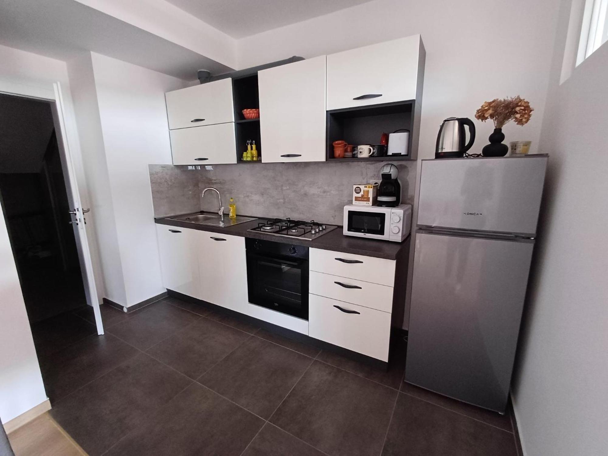 Apartments Jelka Banjol Екстер'єр фото