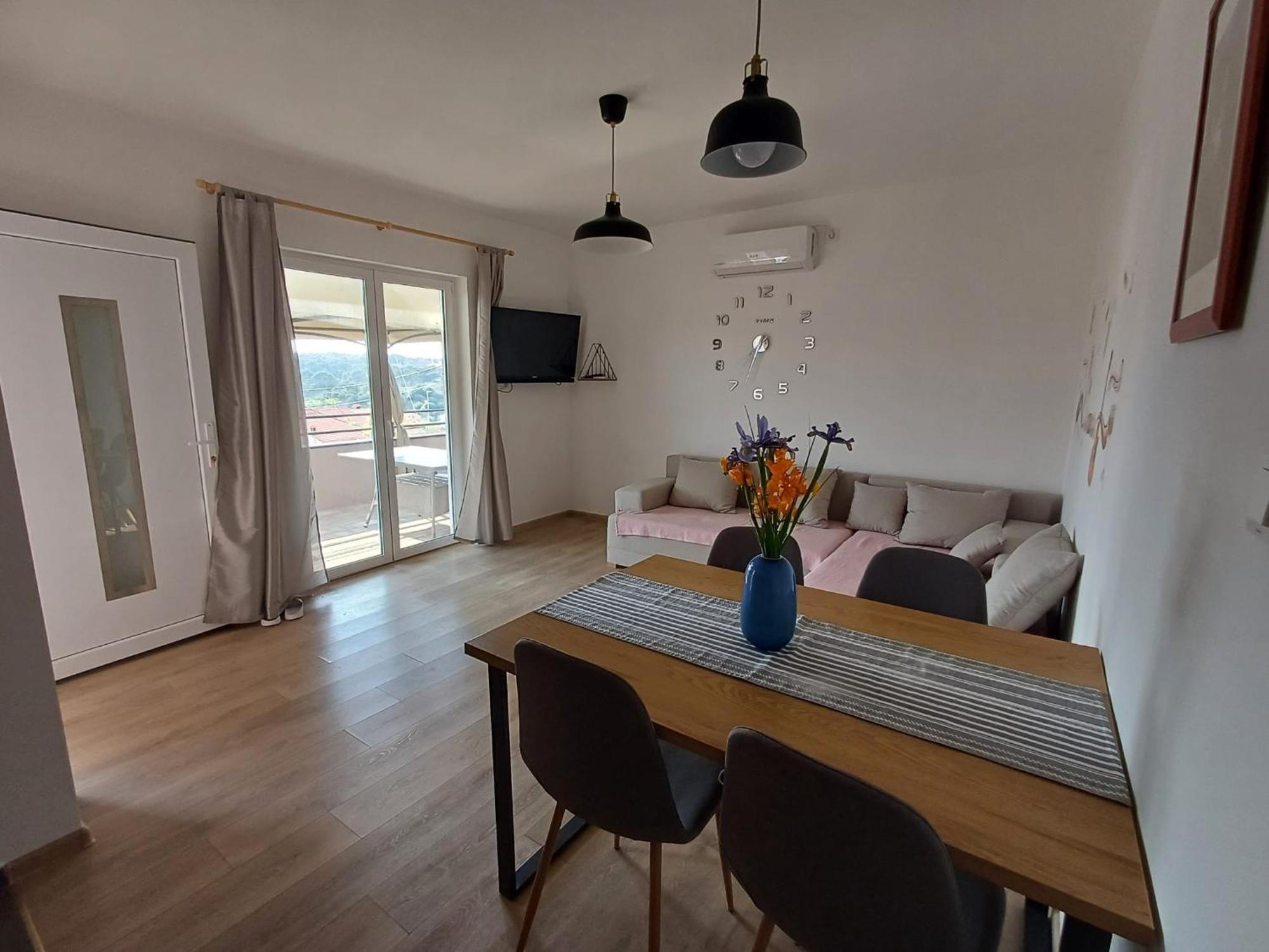 Apartments Jelka Banjol Екстер'єр фото